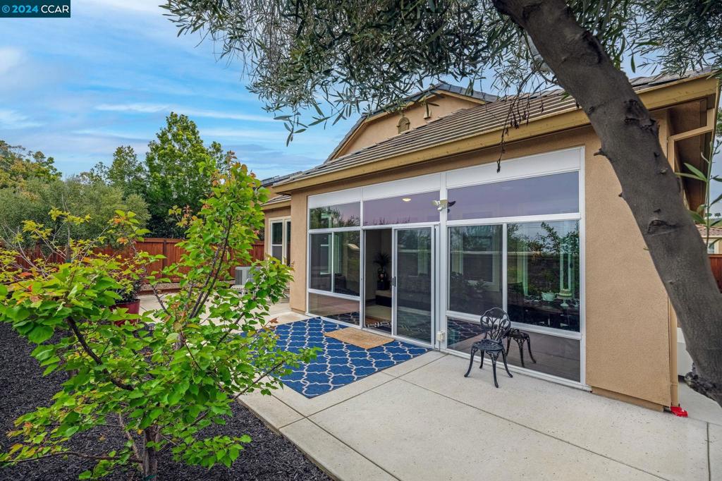 TRILOGY VINEYARDS - Residential