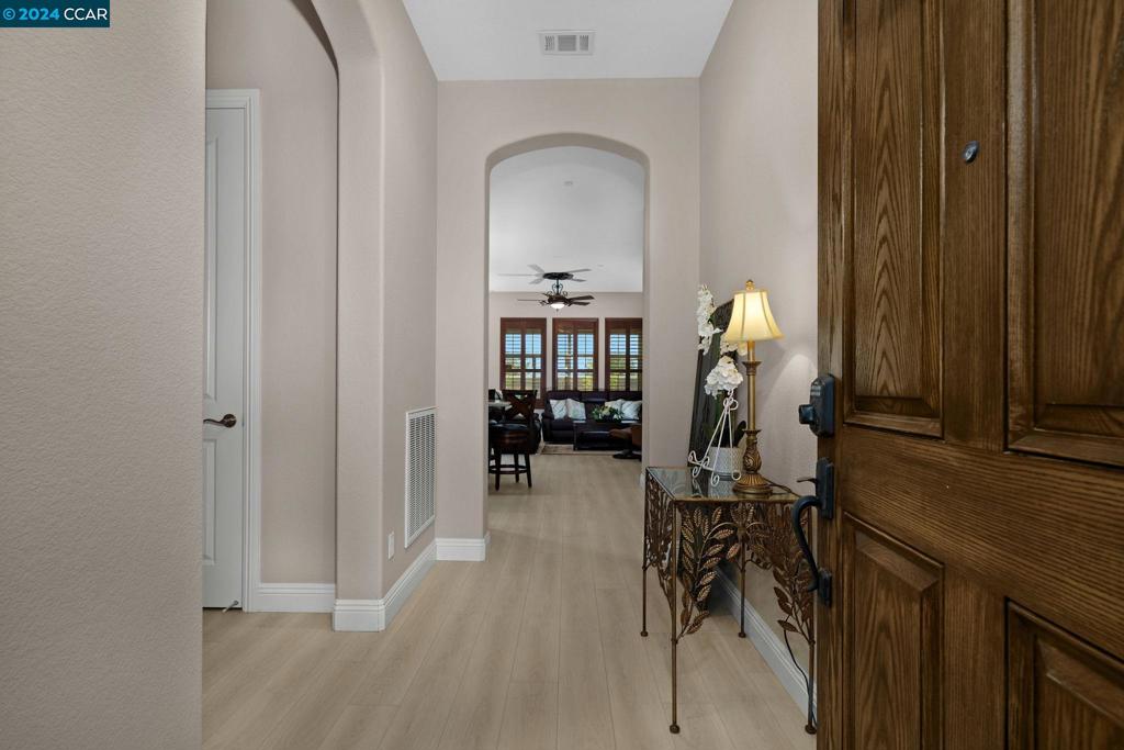 TRILOGY VINEYARDS - Residential