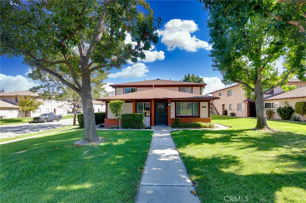 Beautifully Updated End-Unit Townhome – Priced at Just $439,000! Welcome to this move-in ready 2-bedroom, 1-bath end-unit townhome nestled in the sought-after Rancho Azusa community—just minutes from Azusa Greens Golf Course & Country Club.
Boasting 836 sq ft of thoughtfully designed living space, this charming home features numerous upgrades, including updated flooring throughout, interior paint, dual-pane windows, newer AC unit, remodeled bathroom, refinished stairs, and stylish kitchen appliances.
Enjoy the convenience of two designated parking spaces—one covered carport and one open—along with community amenities like sparkling pool and well-maintained laundry room shared with only three other units. HOA dues include water and insurance for added peace of mind.
Perfectly located near parks, shopping, top-rated schools, Azusa Pacific University, Citrus College, and with quick access to the 210 Freeway. Don’t miss out—schedule your showing today!