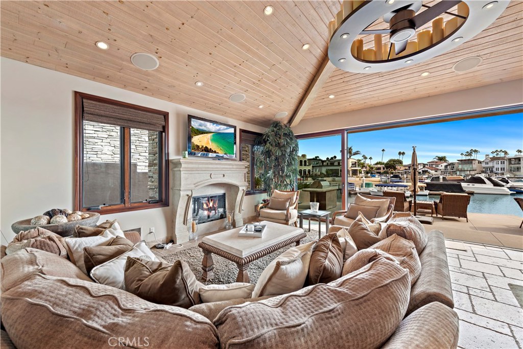 Balboa Coves (BLCV) - Residential Lease