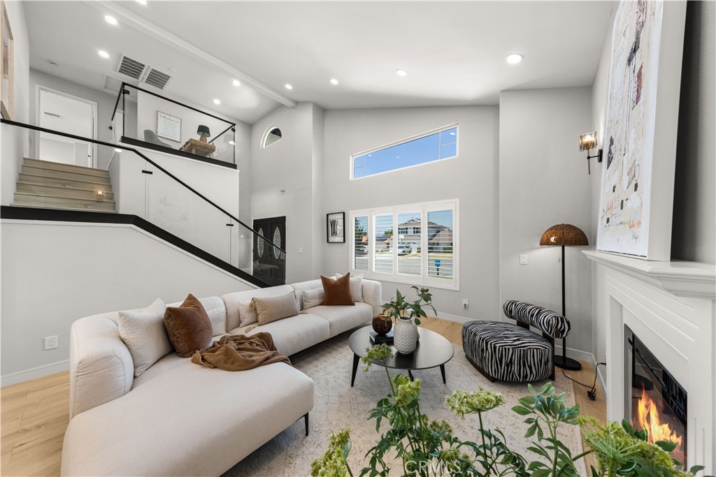 1135 Belbury Dr