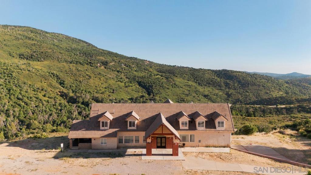 2101 Coulter Lane