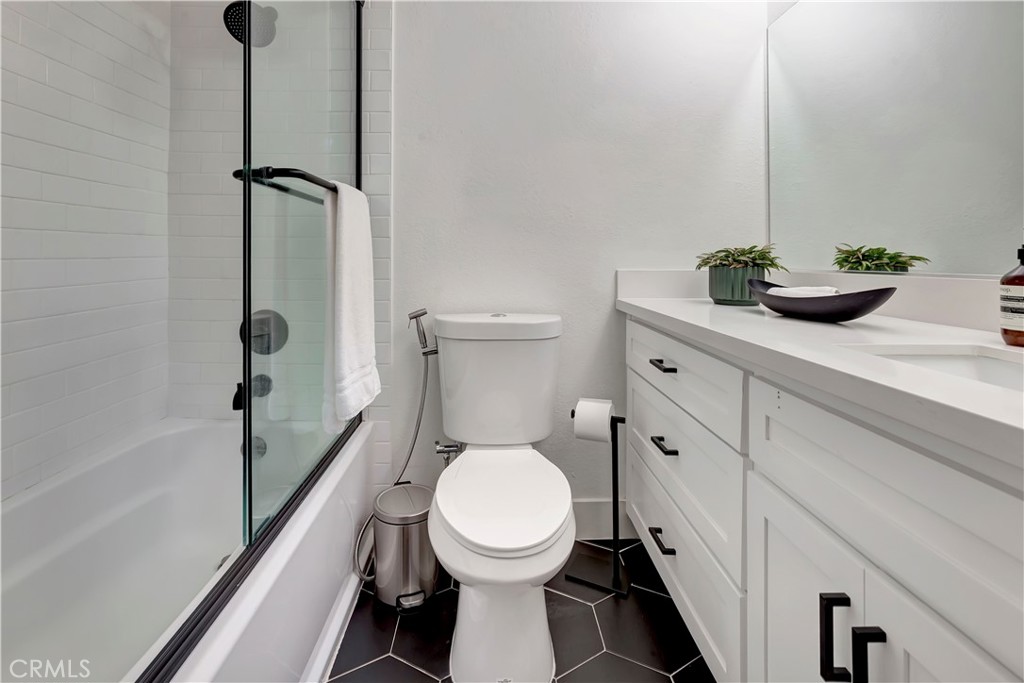 Marina Pacifica (MRP) - Residential