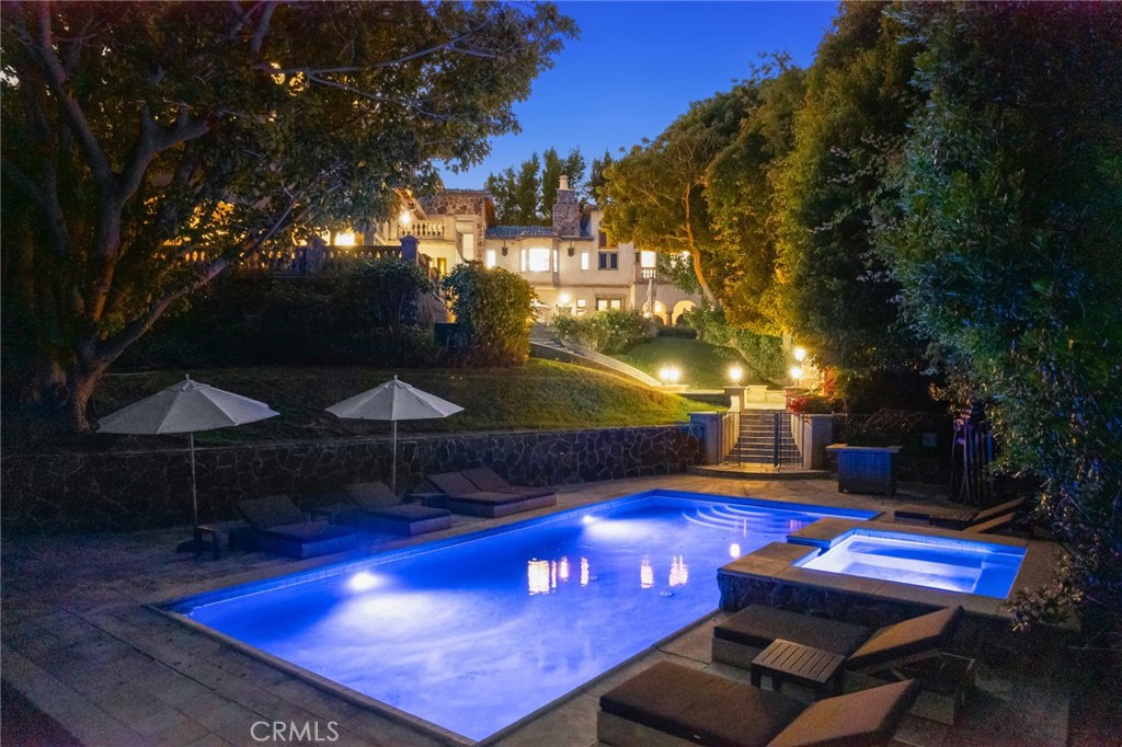 206 N Carolwood Drive