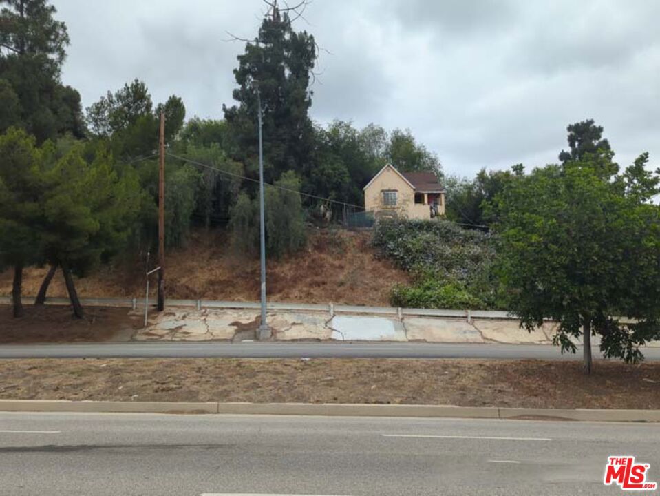 4787 Huntington Drive
