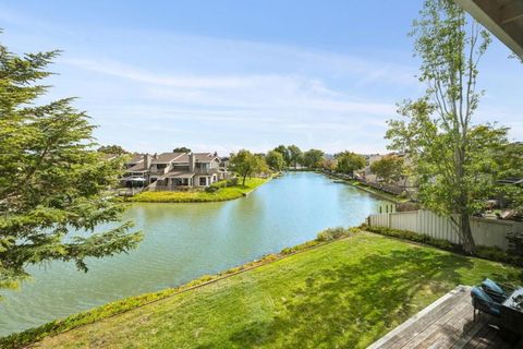 Photo of 640 Marlin Court, Redwood City, CA 94065 (MLS # ML82052372)