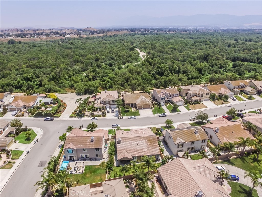 13862 Dearborn Street