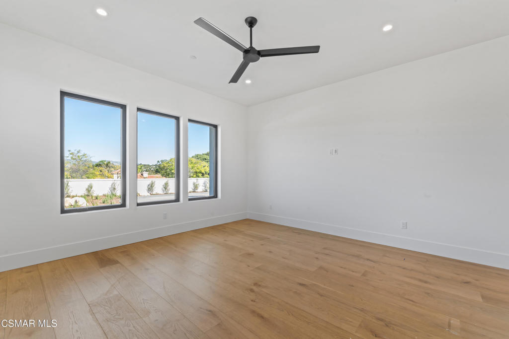 Camarillo, California, 93010, United States, 6 Bedrooms Bedrooms, ,7 BathroomsBathrooms,Residential,Active,2013156