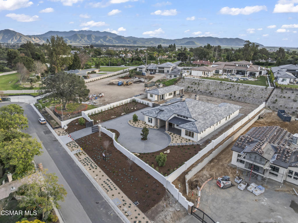 Camarillo, California, 93010, United States, 6 Bedrooms Bedrooms, ,7 BathroomsBathrooms,Residential,Active,2013156