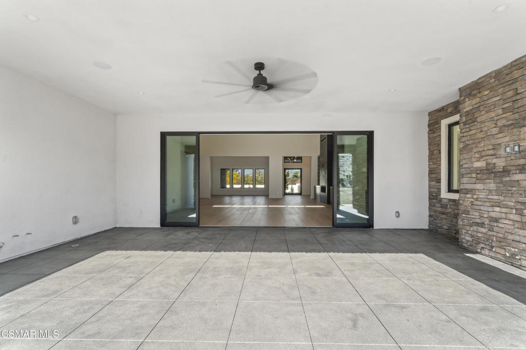 Camarillo, California, 93010, United States, 6 Bedrooms Bedrooms, ,7 BathroomsBathrooms,Residential,Active,2013156