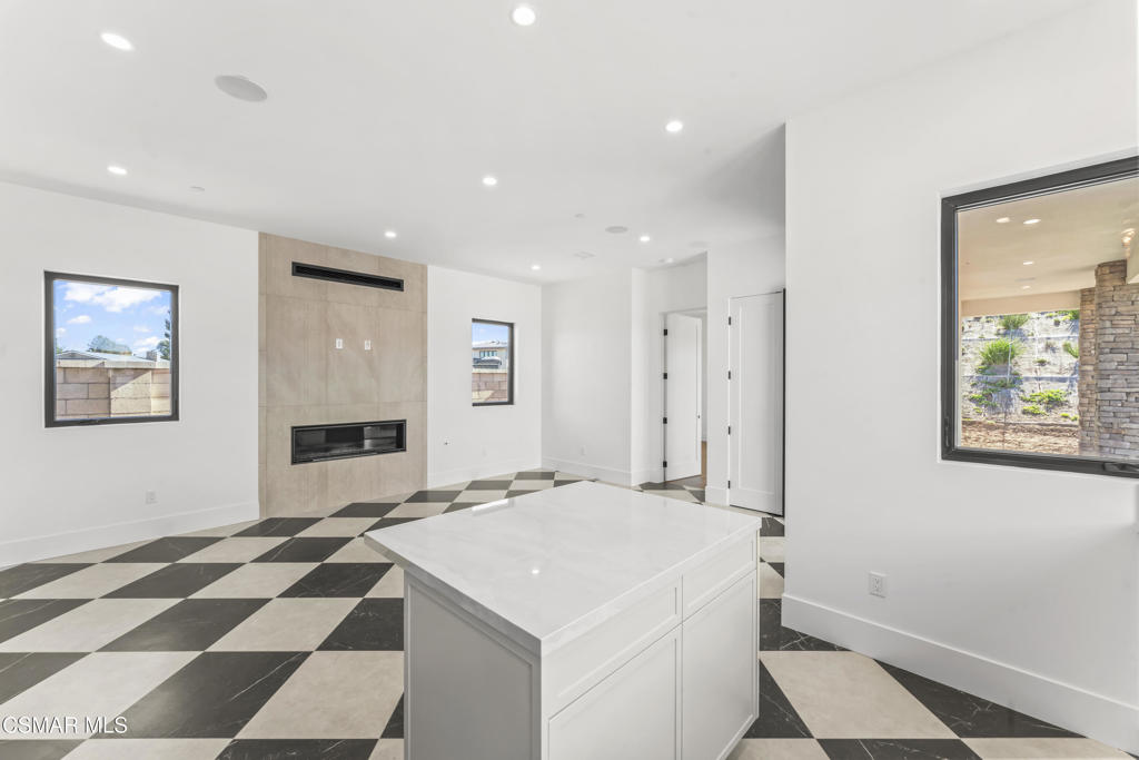 Camarillo, California, 93010, United States, 6 Bedrooms Bedrooms, ,7 BathroomsBathrooms,Residential,Active,2013156