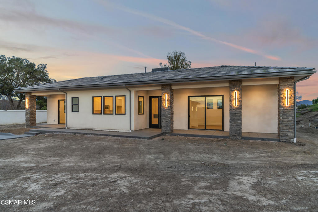Camarillo, California, 93010, United States, 6 Bedrooms Bedrooms, ,7 BathroomsBathrooms,Residential,Active,2013156
