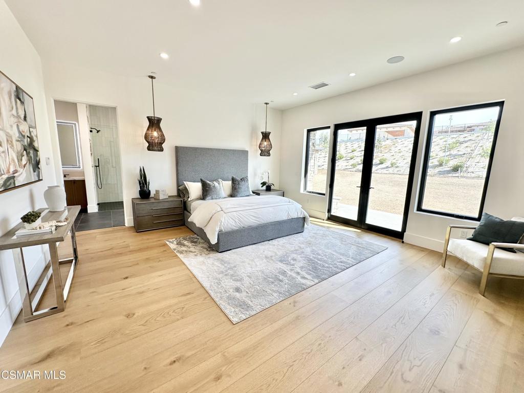 Camarillo, California, 93010, United States, 6 Bedrooms Bedrooms, ,7 BathroomsBathrooms,Residential,Active,2013156