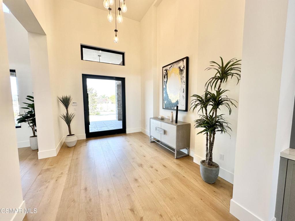 Camarillo, California, 93010, United States, 6 Bedrooms Bedrooms, ,7 BathroomsBathrooms,Residential,Active,2013156