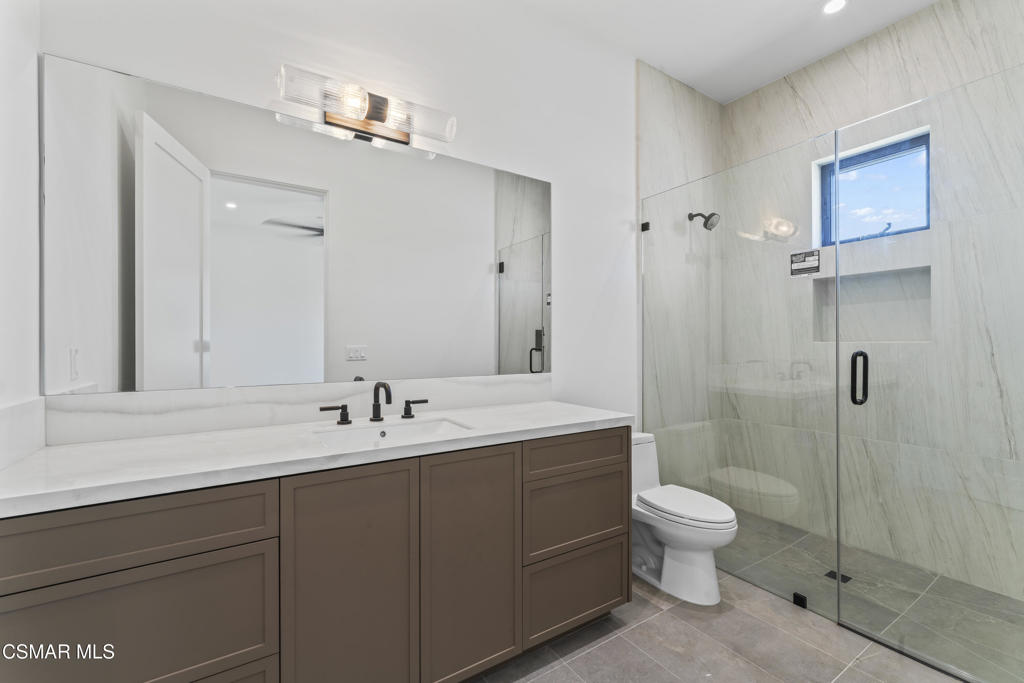 Camarillo, California, 93010, United States, 6 Bedrooms Bedrooms, ,7 BathroomsBathrooms,Residential,Active,2013156