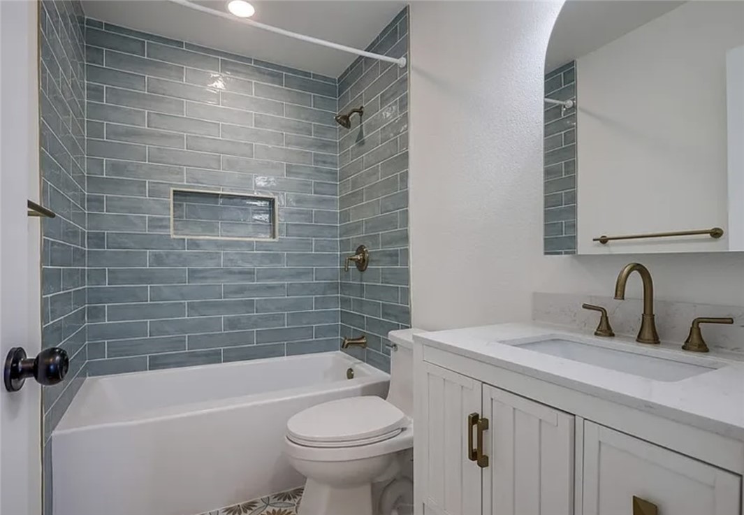 Westside Costa Mesa Central (WCMC) - Residential Income