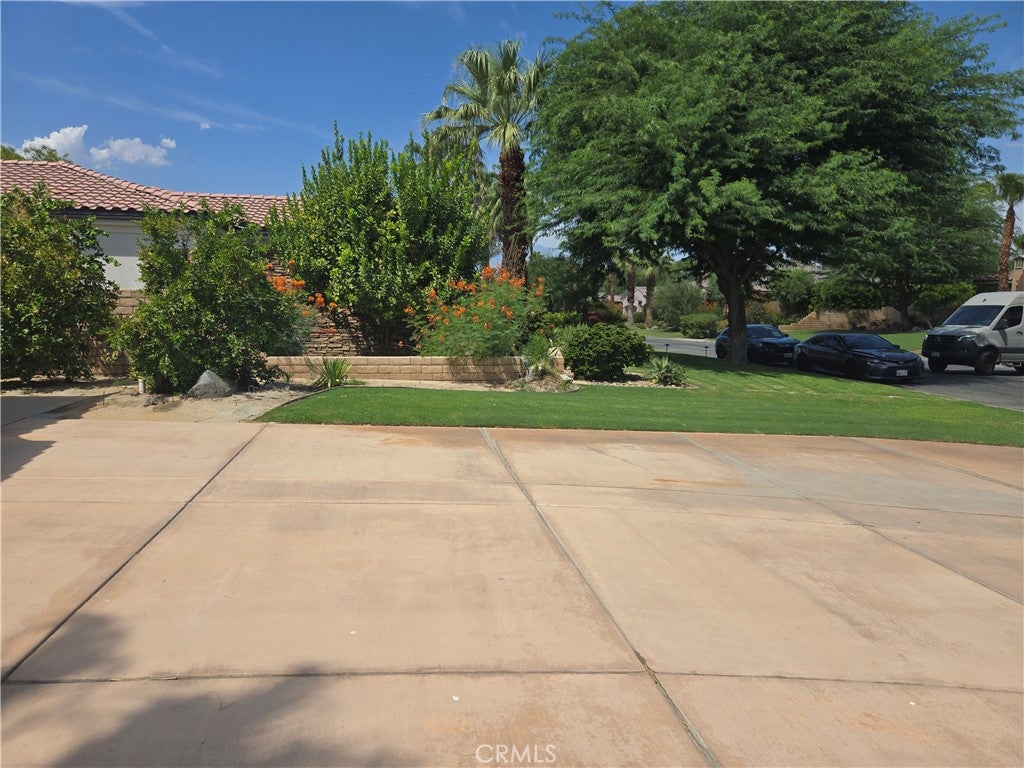 78589 BLACKSTONE Court