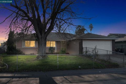 Photo of 4690 Brookfield Drive Dr, Sacramento, CA 95823 (MLS # 41121093)