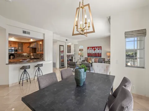 8635 Via Mallorca Unit D, La Jolla, CA 92037 - MLS#: 2600389SD