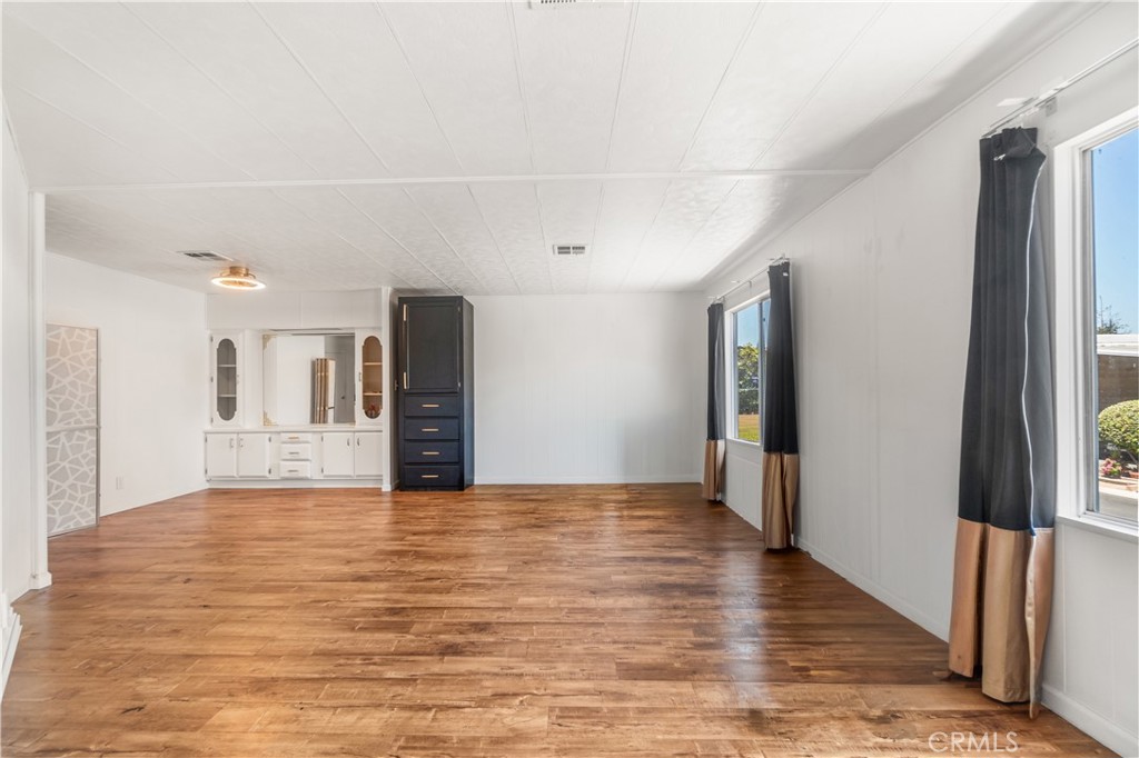 26200 Frampton 32