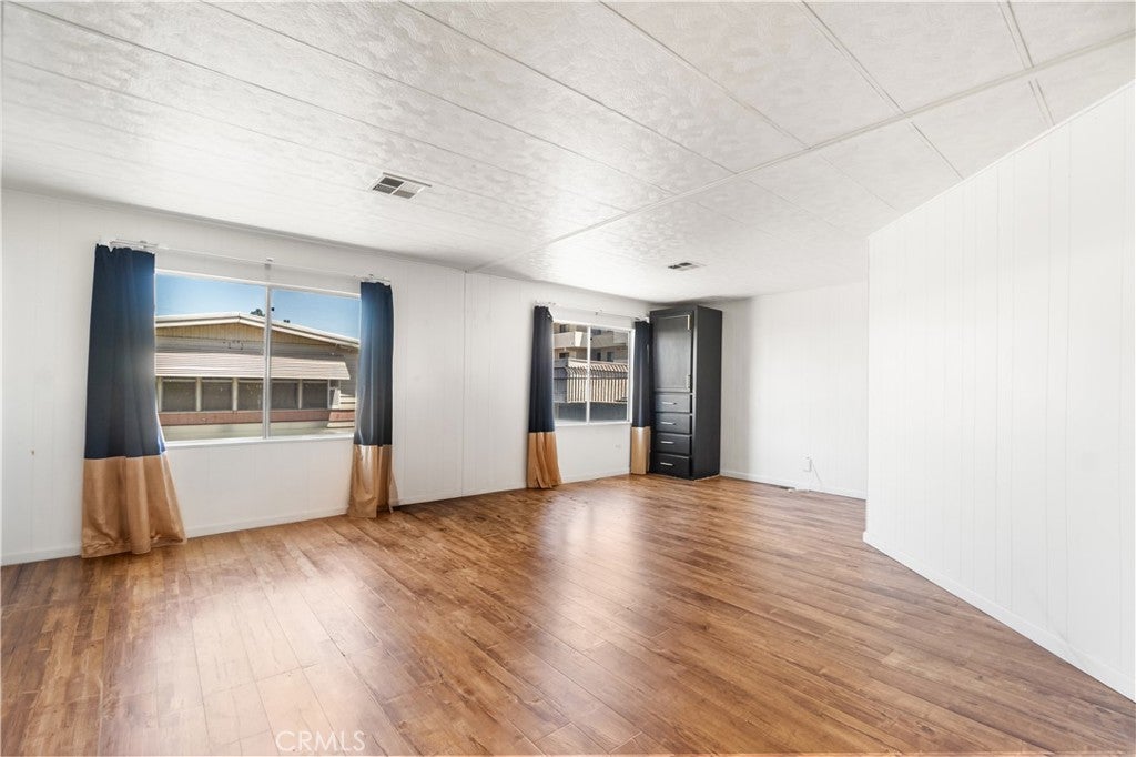 26200 Frampton 32