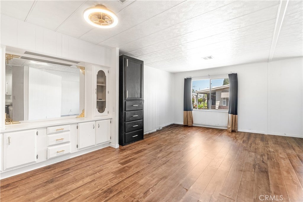 26200 Frampton 32