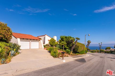 Photo of 3636 Malibu Country Drive, Malibu, CA 90265 (MLS # 25617923)