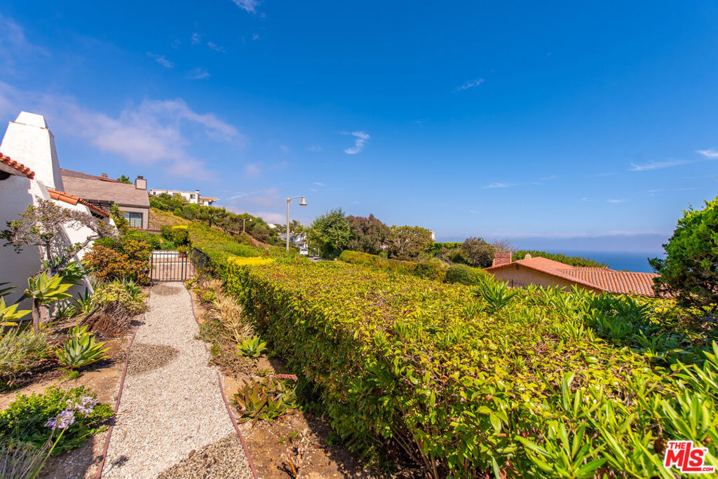 Malibu Country Estates - Residential Lease