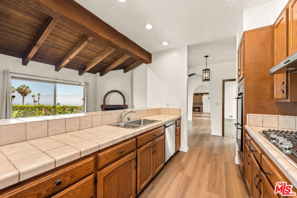 Malibu Country Estates - Residential Lease