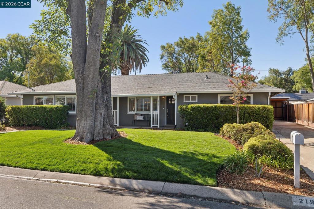219 Evelyn Dr Dr