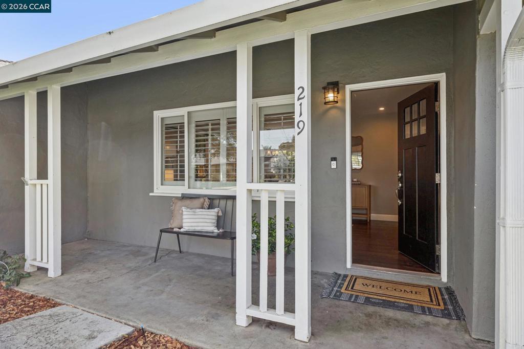 219 Evelyn Dr