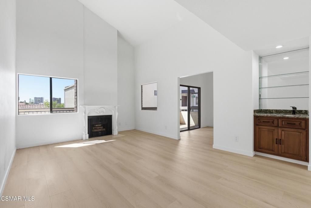 Photo of 1200 Valley View Road #304, Glendale, CA 91202 (MLS # 226001646)