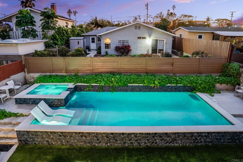 3749 Kingsley Street