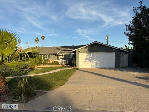 11142 Vinevale Garden Grove CA 92841