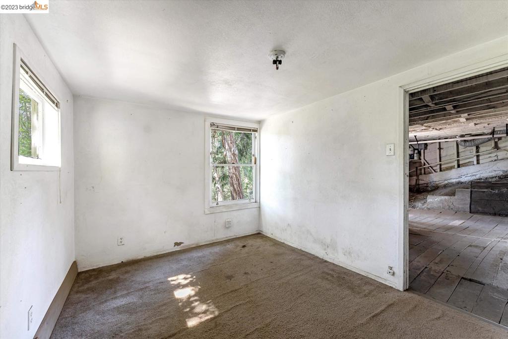 MONTCLAIR - Residential