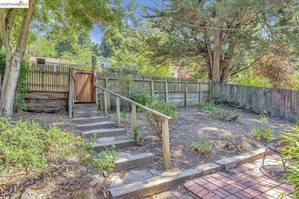 MONTCLAIR - Residential