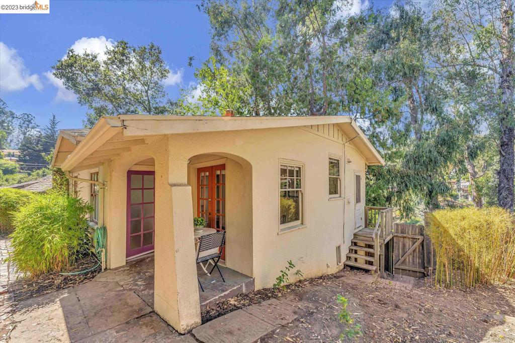 MONTCLAIR - Residential