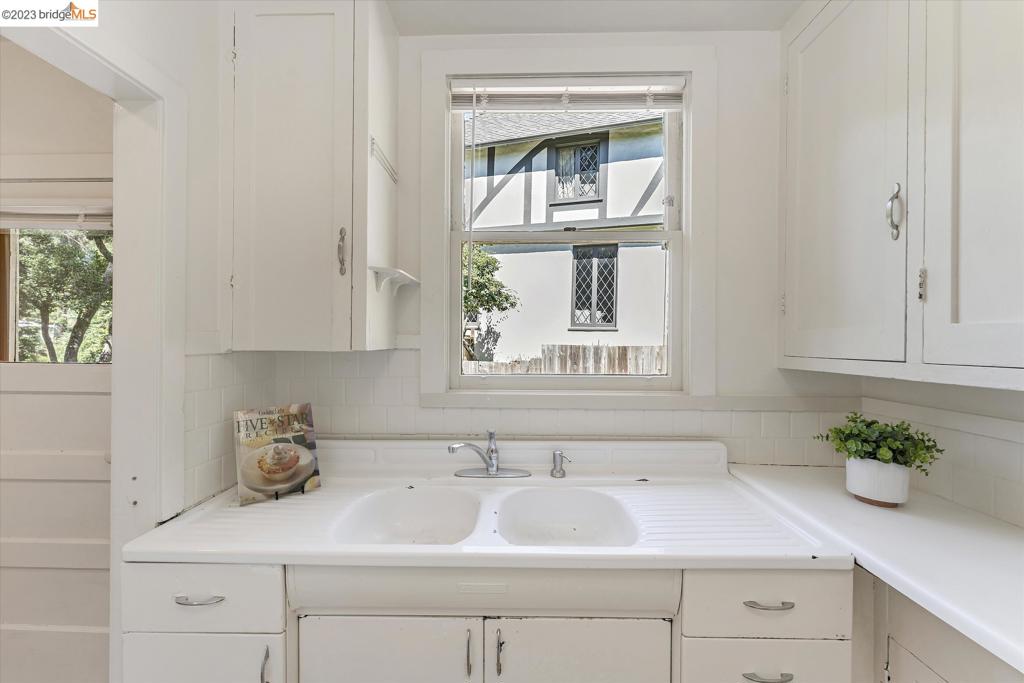 MONTCLAIR - Residential