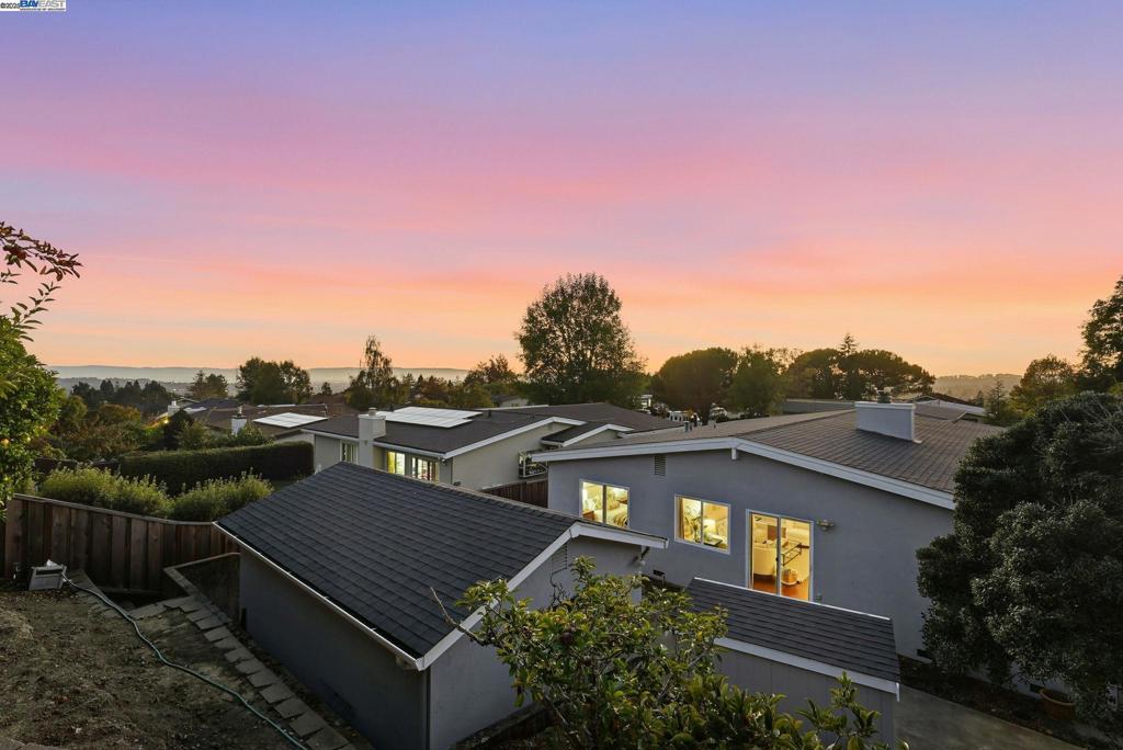 BRIAR RIDGE - Residential