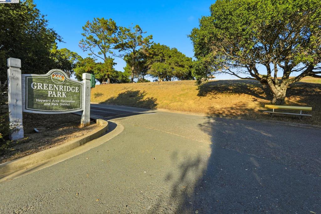 BRIAR RIDGE - Residential