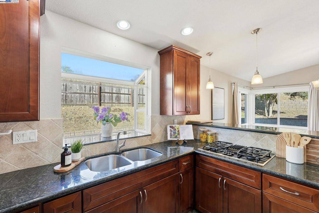 BRIAR RIDGE - Residential