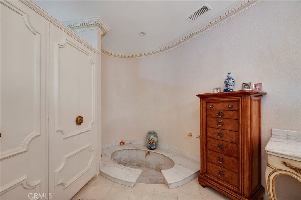 Virginia Country Club (VCC) - Residential