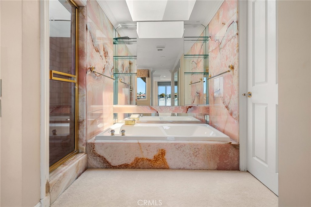Linda Isle (LIND) - Residential