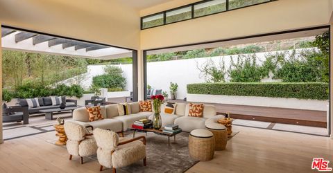 7681 Willow Glen Road Los Angeles CA 90046