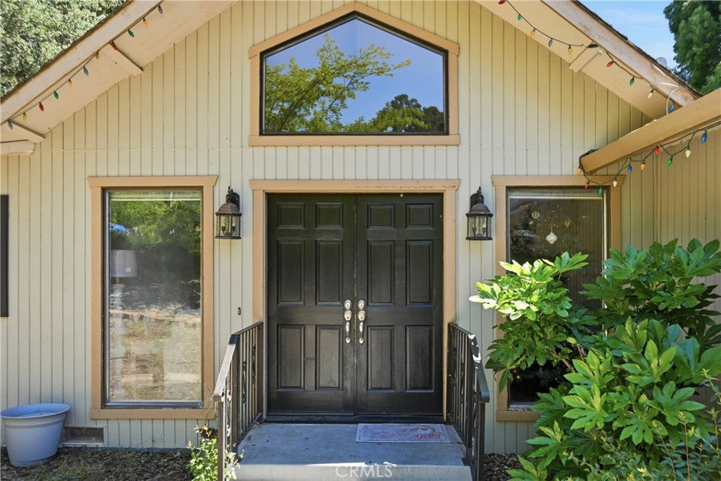18670 Maple Leaf Court