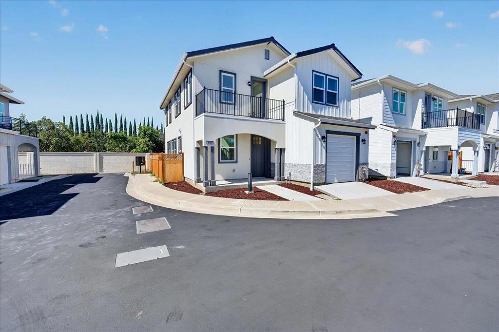 869 Connie Lane