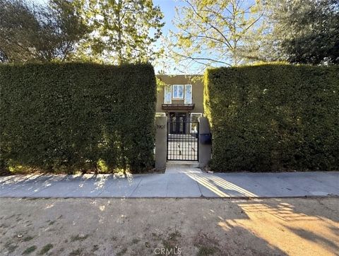 1901 N Catalina Los Angeles CA 90027