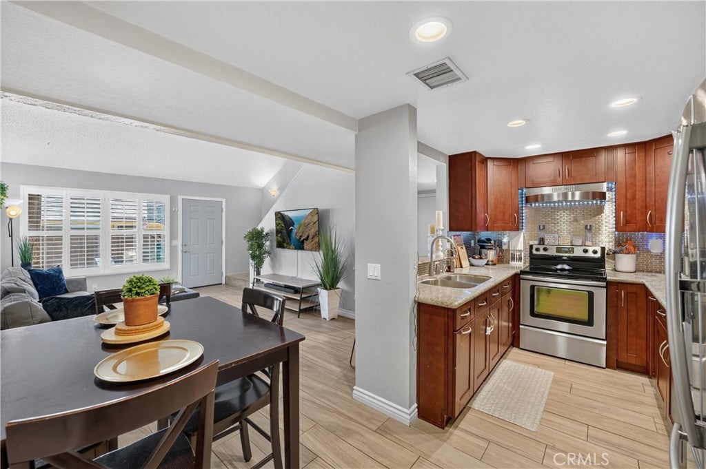 435 W 9th B3