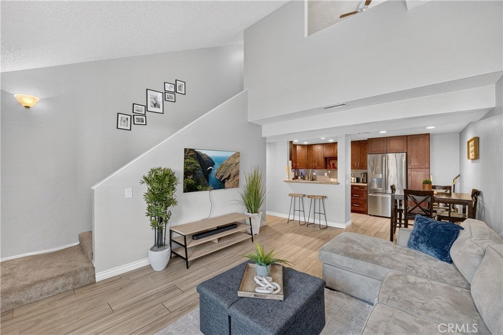 435 W 9th B3