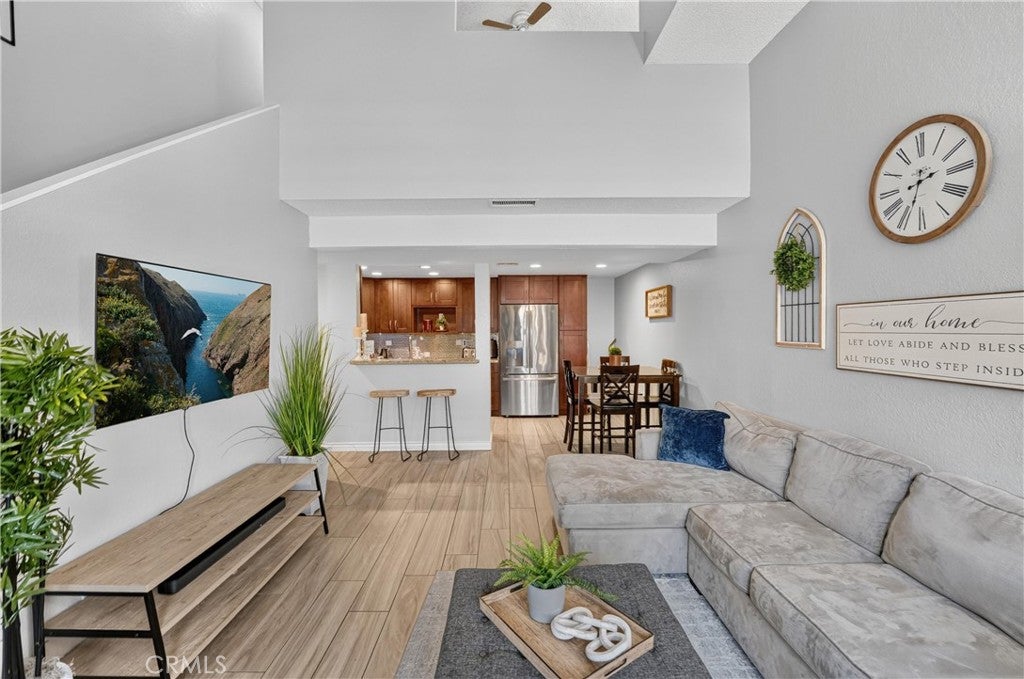 435 W 9th B3